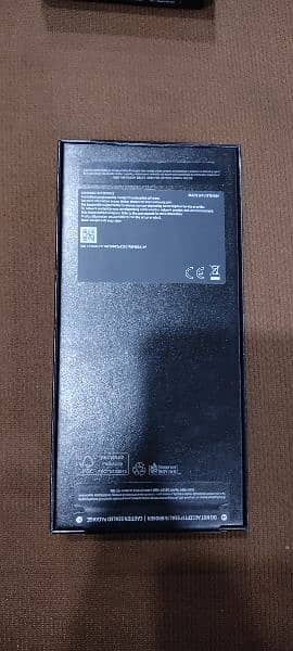 Samsung Z flip 5 2