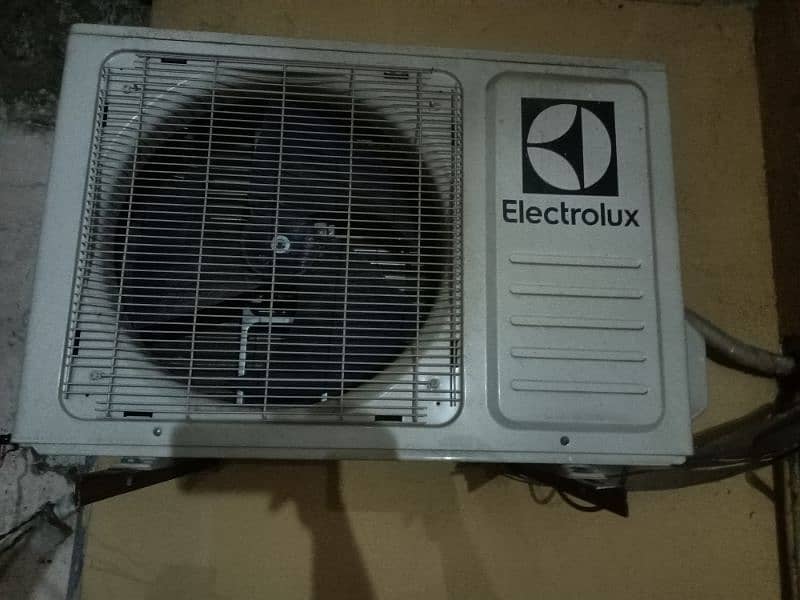 Electrolux AC 1 Ton 1