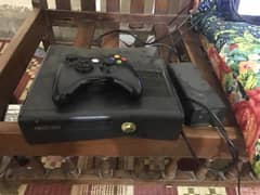 xbox 360 for sale with 2 cottollers . gta 5 fifa 19 far cry4 and more 0