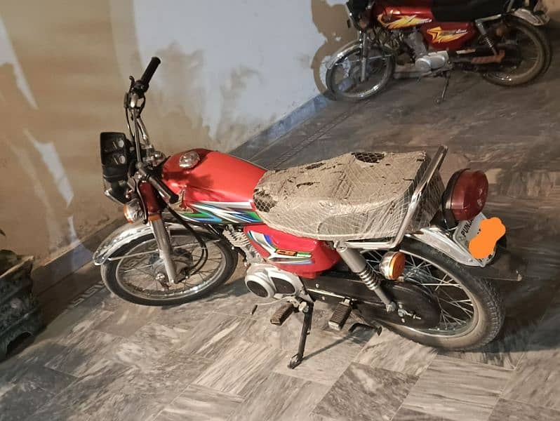 Honda 125 10by10 condition just like new 3