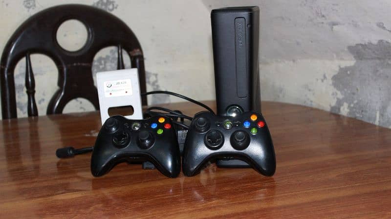 Xbox 360 Slim 320 GB 1