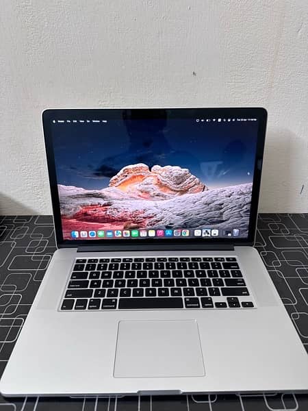 macbook Pro 2015 15 inch 1