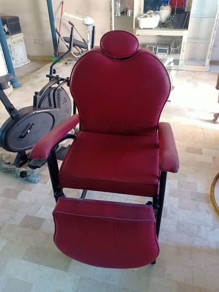 chair com bed with hair washer 2