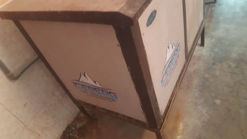 ice Burg water cooling machine urgent sell 80lettar 3