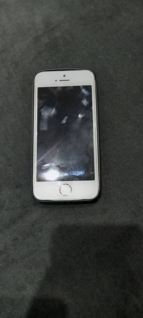 iphone 5s 16gb storage pta proofed 1 month use ios version 25.5 1