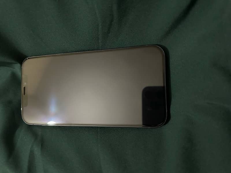 iphone 12 , HV 128gb , sim time available 4