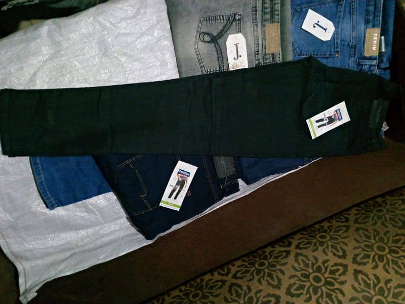 jeans pent holsel imported lots ka fresh mall he all saiz available 9