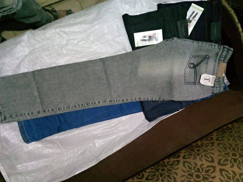 jeans pent holsel imported lots ka fresh mall he all saiz available 10