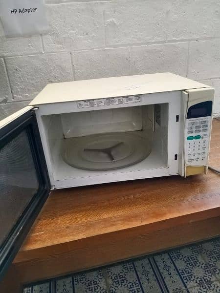 Microwave oven 2