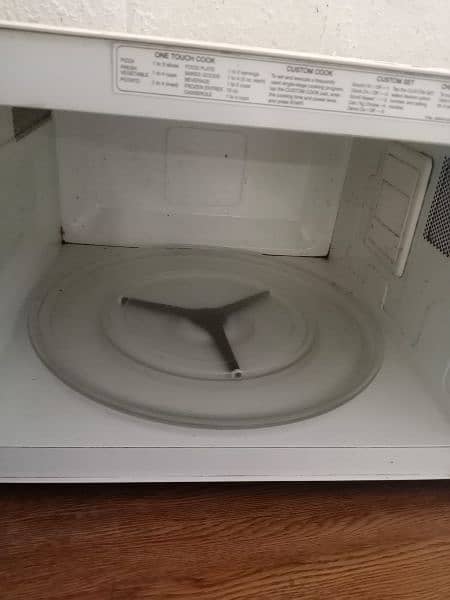 Microwave oven 3