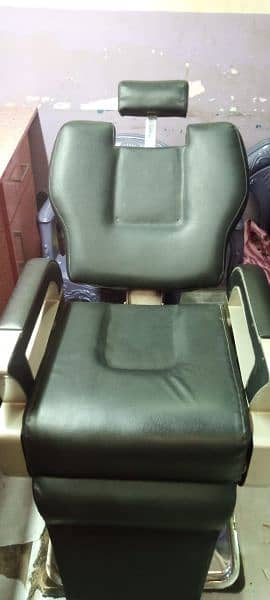 salon chair condition is best black colour 3