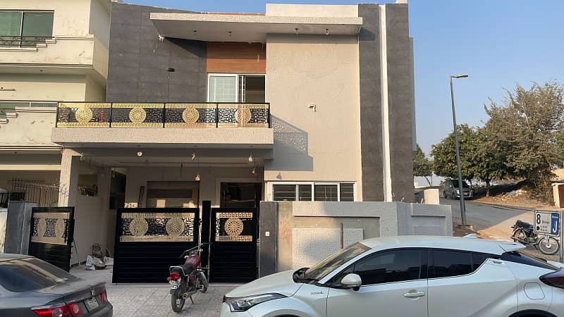 10 Marla Corner House Available For Sale In DHA Phase 2 Islamabad 13