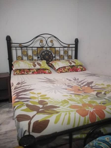 iron bed good condition in very cheap price. 1