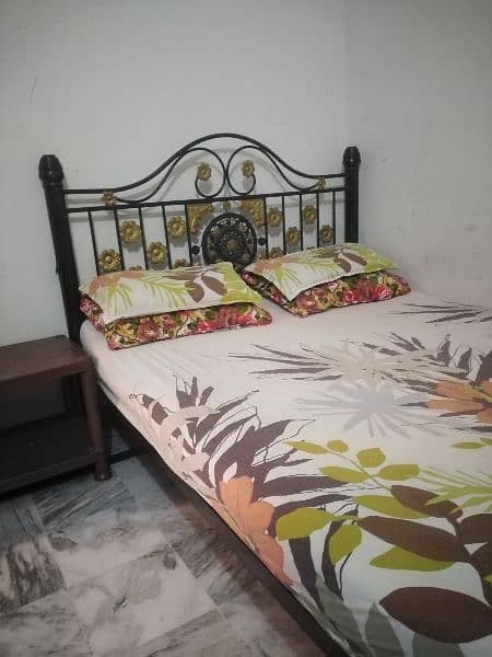 iron bed good condition in very cheap price. 2