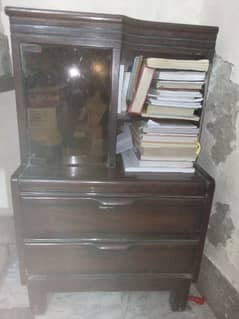 dressing table with two side tables