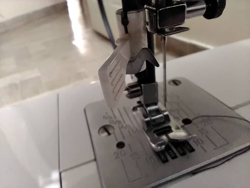 SM024 sewing machine 7