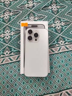 IPhone 15 pro white titanium 0