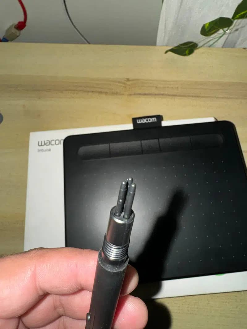 Wacom Intuos CTL-4100 Tablet - No Nibs used, Excellent Condition! 2