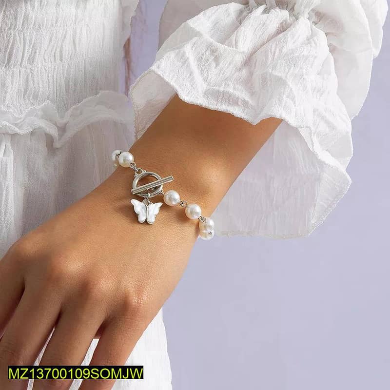 Beautiful  and elegant bracelet 3