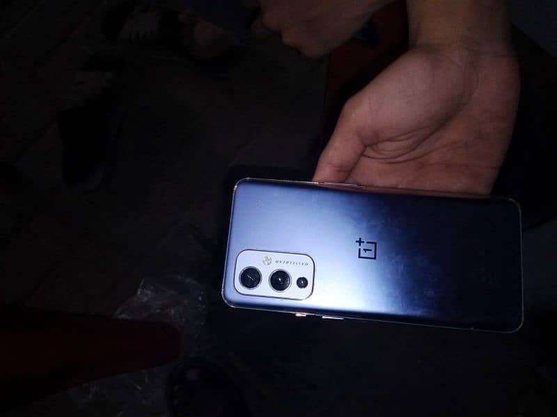 OnePlus 9 10 by 10 8 128 1