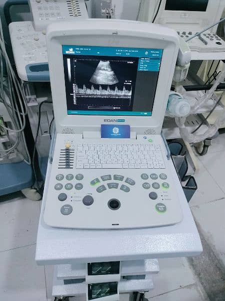 Portable Ultrasound Machine DUS 60 battery backup and pw Doppler 4