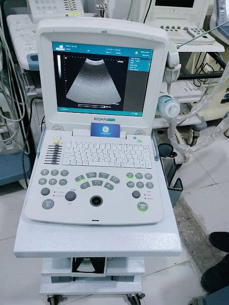 Portable Ultrasound Machine DUS 60 battery backup and pw Doppler 5