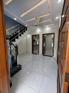 25 40 LUXURY SOLID CONSTRUCTION HOUSE AVAILABLE FOR SALE IN G-13 on IDEAL LOCATION
