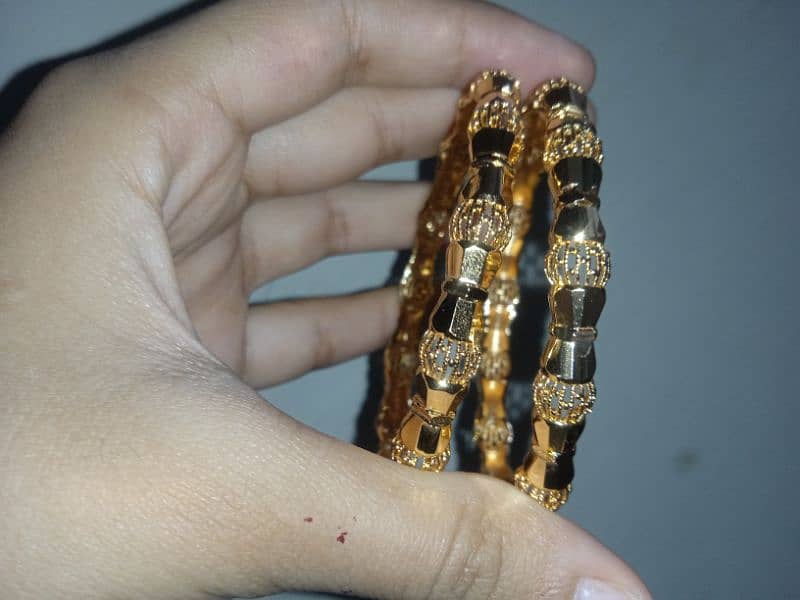 beautiful bangles  looks exactly like gold  bangles  good polished 1