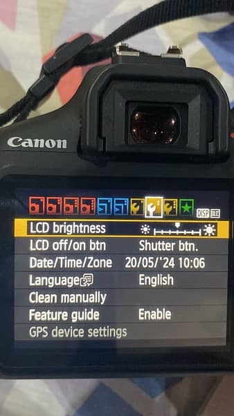 Canon EOS 1500Đ 7
