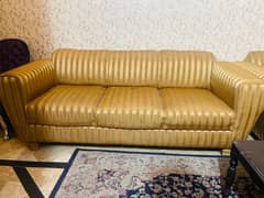 it's new sofa set fabirc is from saudia