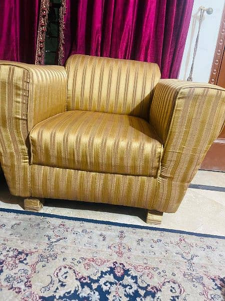 it's new sofa set fabirc is from saudia 1