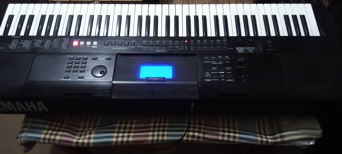 Yamaha PSR EW400 Profesnal Piano Yamaha PSR Keyboard Casio Roland Korg 2