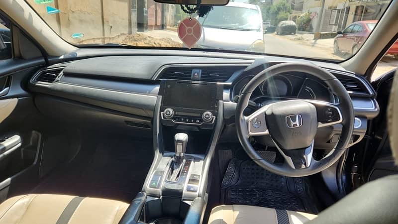 Honda Civic Oriel 2018 6