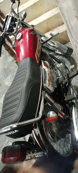 HONDA 125 SELF START 5