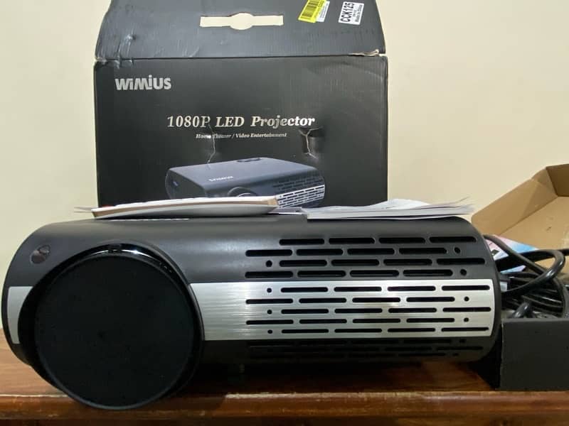 WiMiUS, P20, 1080P LED Projector / Home Theater. 17
