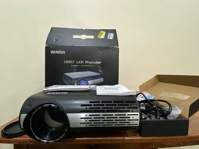 WiMiUS, P20, 1080P LED Projector / Home Theater. 18