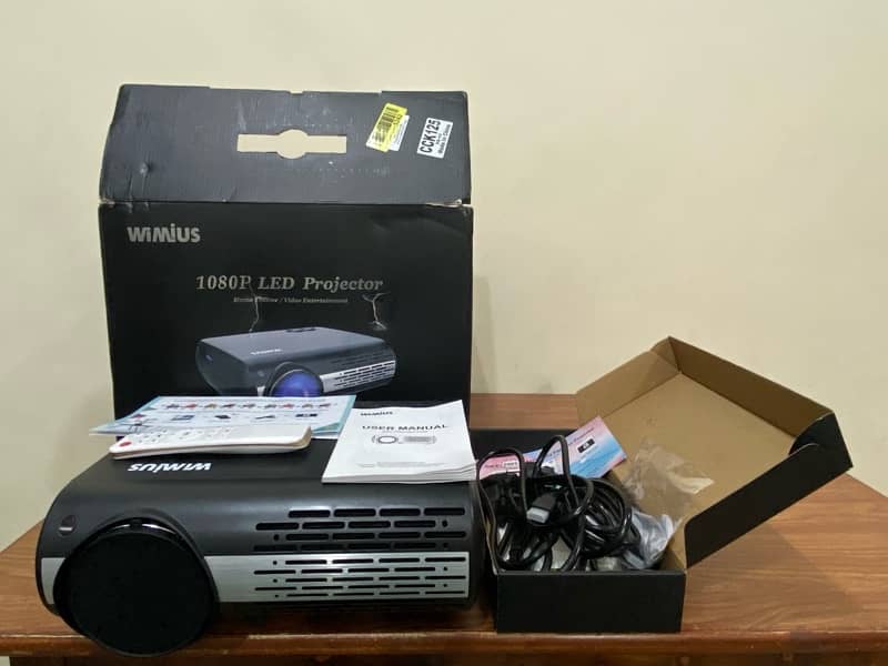 WiMiUS, P20, 1080P LED Projector / Home Theater. 19