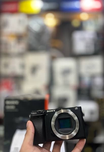 Sony a6400 body only (Complete Box) 2k sc only 1