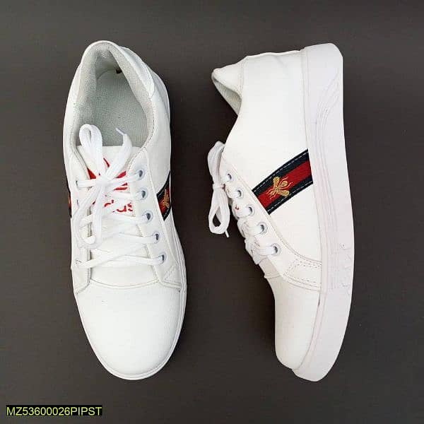 Men's sports shoe . white 5