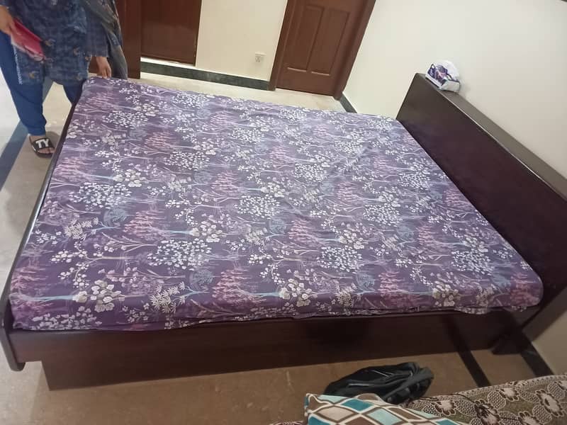 Queen Bed with mattress 2