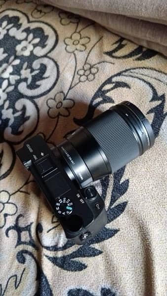 For sale Sony camera 6400 with 16mm 1.4f for sale 03002424597 0
