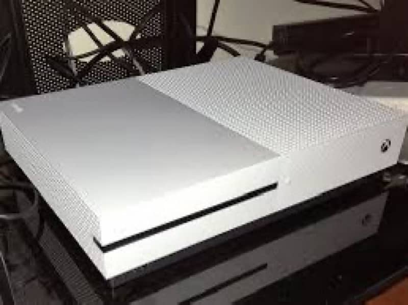 XBOX ONE S 500GB SEALED 0