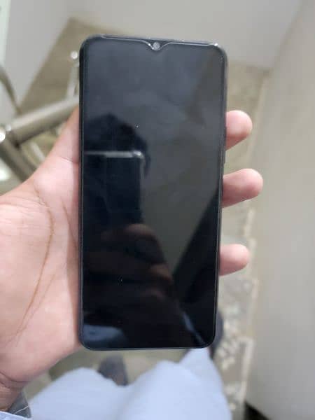 Vivo Y20 4/64 black Colour with box & Charger Pta Approved 1