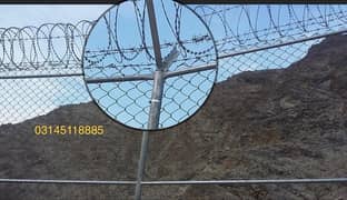 Home Safety Concertina Barbed wire Chainlink fence Razor Wire install