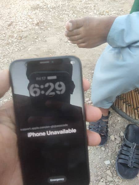 iphone xs locked 6