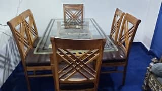 urjent sale full wooden dining table very expensive