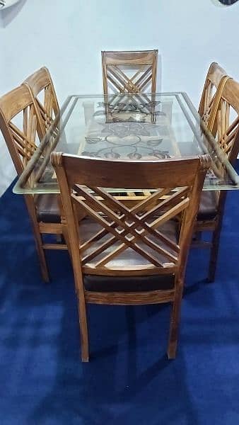 urjent sale full wooden dining table very expensive 2