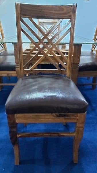 urjent sale full wooden dining table very expensive 8