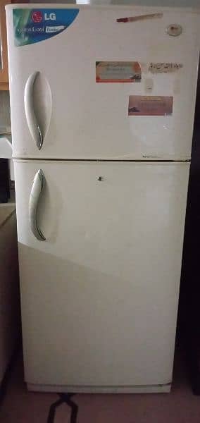 LG large size fridge 4