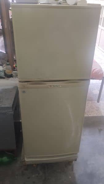 Refrigerator for sale in good condition 3